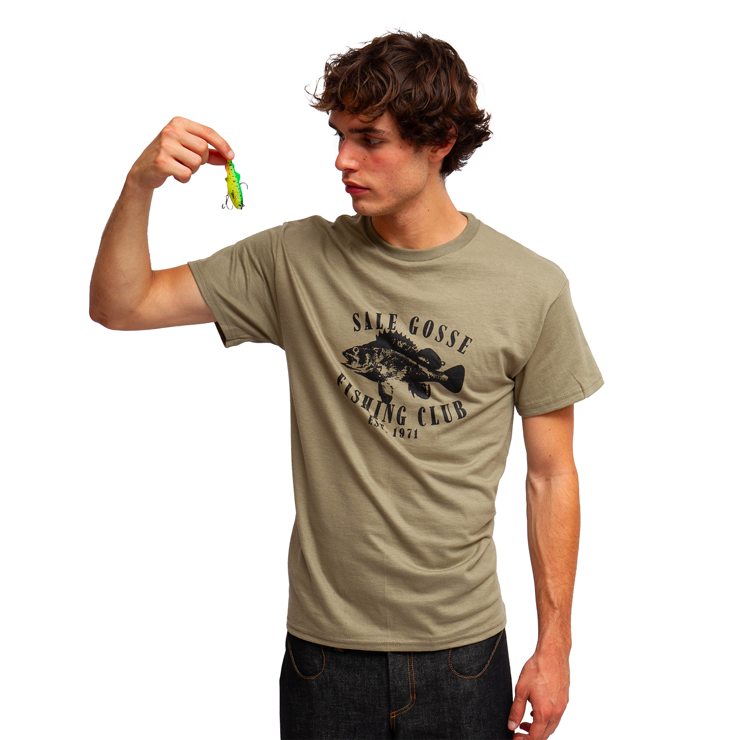 t-shirt Sale Gosse Fishing Club en coton bio, sérigraphié en France, au style pêche vintage, workwear et durable.