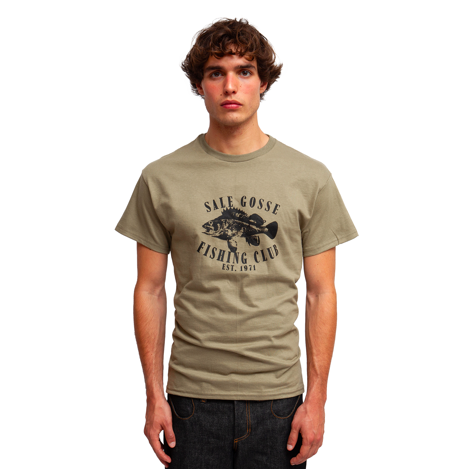 t-shirt Sale Gosse Fishing Club en coton bio, sérigraphié en France, au style pêche vintage, workwear et durable.